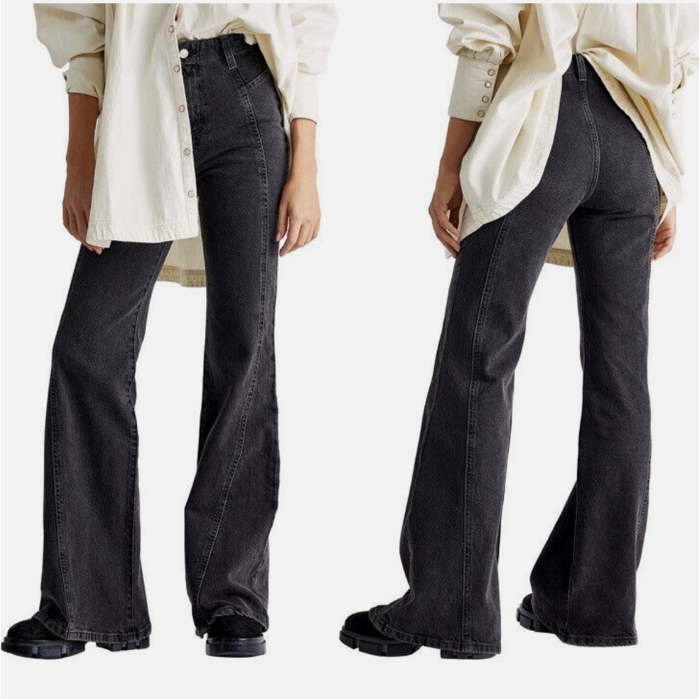 C30 Free People Florence Flare Jeans Black Coal High Rise